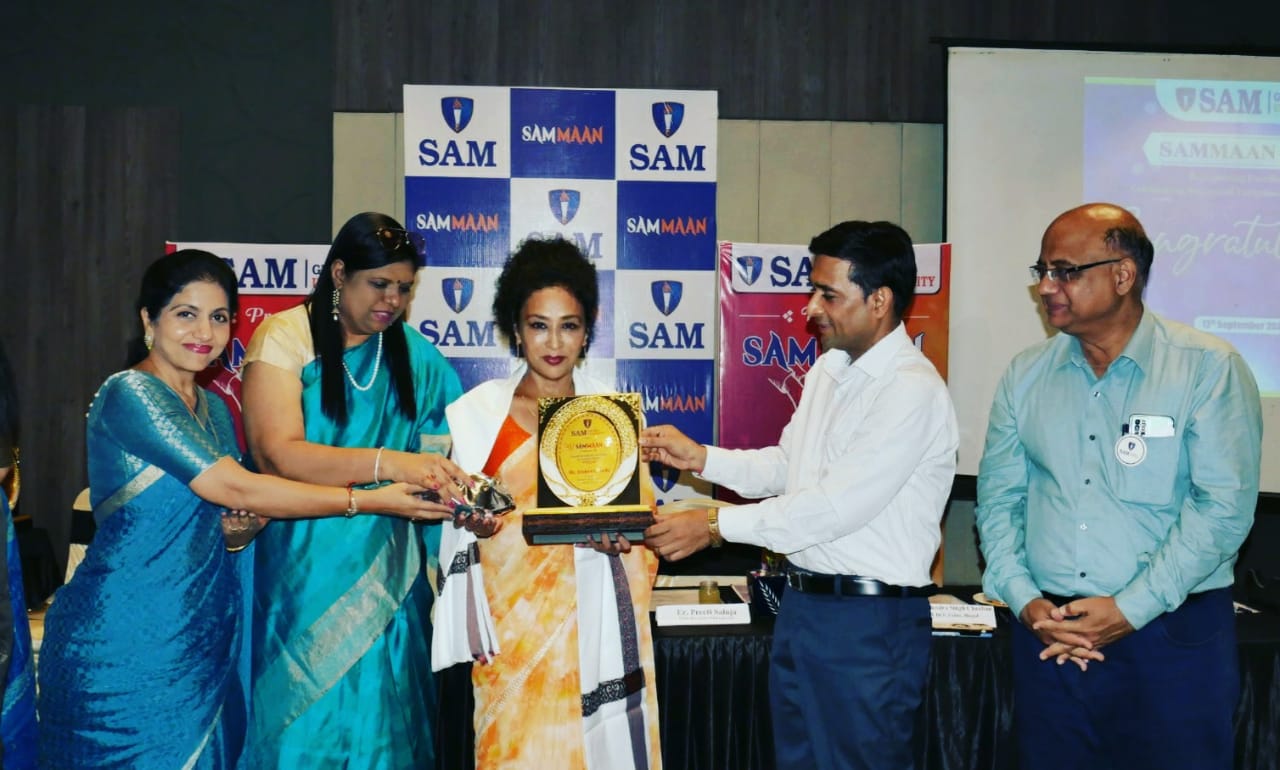 Dr Sakina Naidu, the Vice Principal ,Bal Bharati ,Neelbad was felicitated for her contribution in education as a  leader, on the occasion of "SAM  SAAMMAN " organised by SAM University ,on 13th the september 2023.