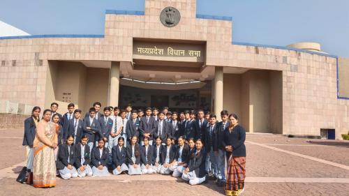 Students of BBPS Neelbad Visited Vidhansabha-06