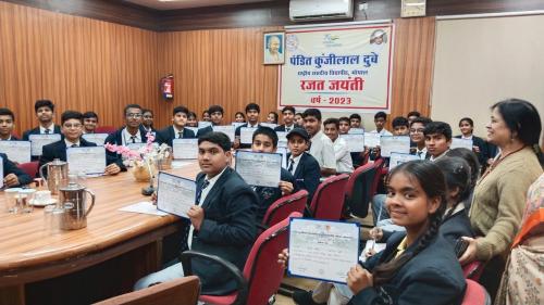 Students of BBPS Neelbad Visited Vidhansabha-01